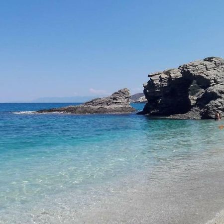 Moka Evia Island Hotell Akhladherí Eksteriør bilde